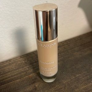 Clarins Everlasting Longwear fullcoverage foundation❤️❤️